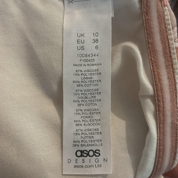 ASOS EDITION twist front off shoulder top and skirt in linen
floral print. - Picture 13 of 14